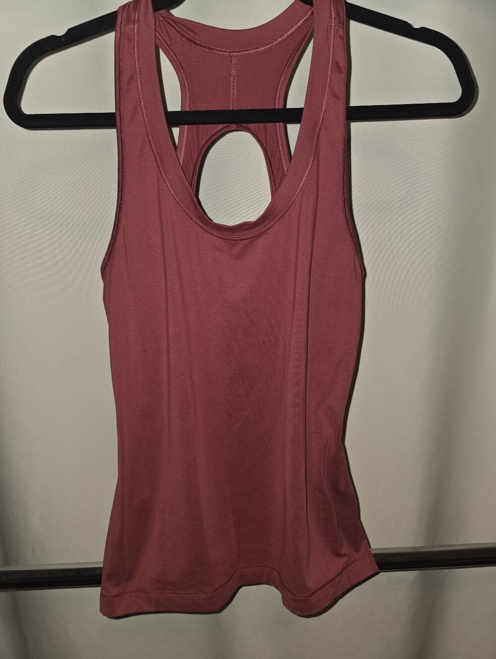 Athleta Rose-Mauve Racerback Performance Tank With Keyhole Back
